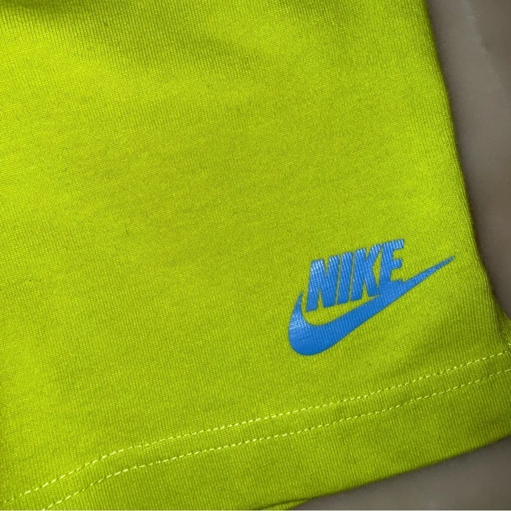 Boys Nike tank top and short set size 6like new